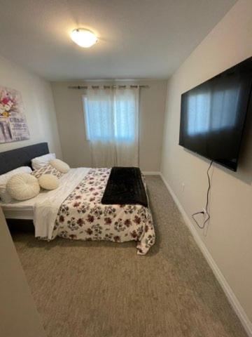 Holiday_Comfort ไนแอการาฟอลส์ ภายนอก รูปภาพ